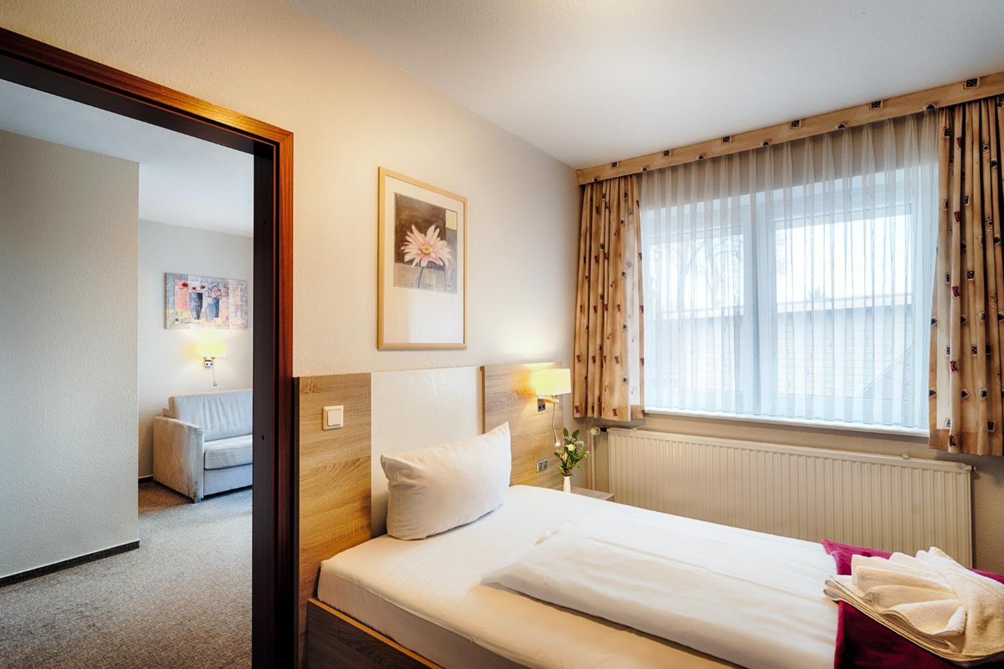 Hotel Friesland Leck Exterior photo